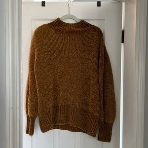 Oversized, gold sweater